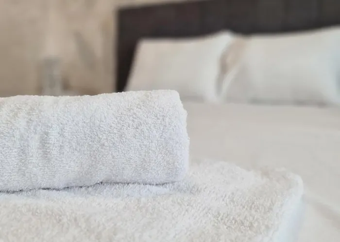 Family Garden - Bright 1br דירה *