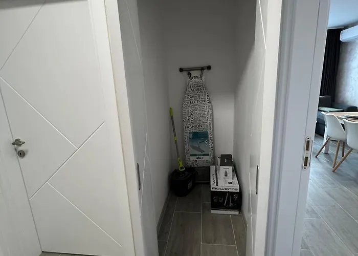 Family Garden - Bright 1br *